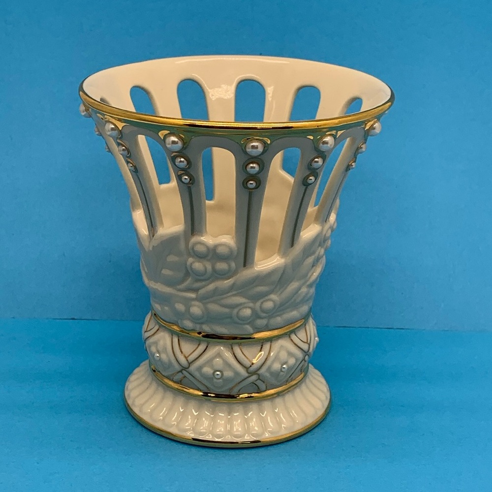 Lenox Illuminations Florentine and Pearl Candle Holder